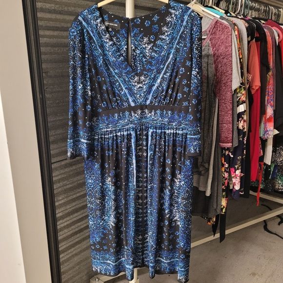 Jones New York Size 14 Blue and Black Boho V Neck Dress